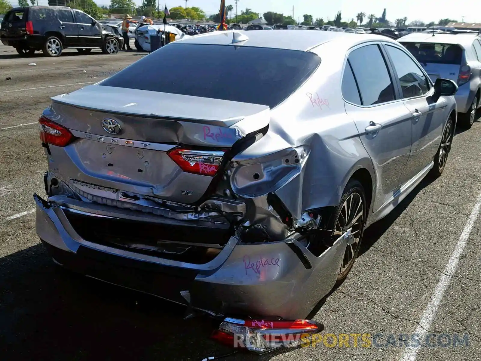 4 Photograph of a damaged car 4T1B11HK4KU745696 TOYOTA CAMRY 2019