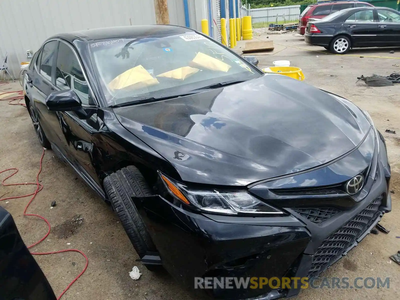 1 Photograph of a damaged car 4T1B11HK4KU746511 TOYOTA CAMRY 2019