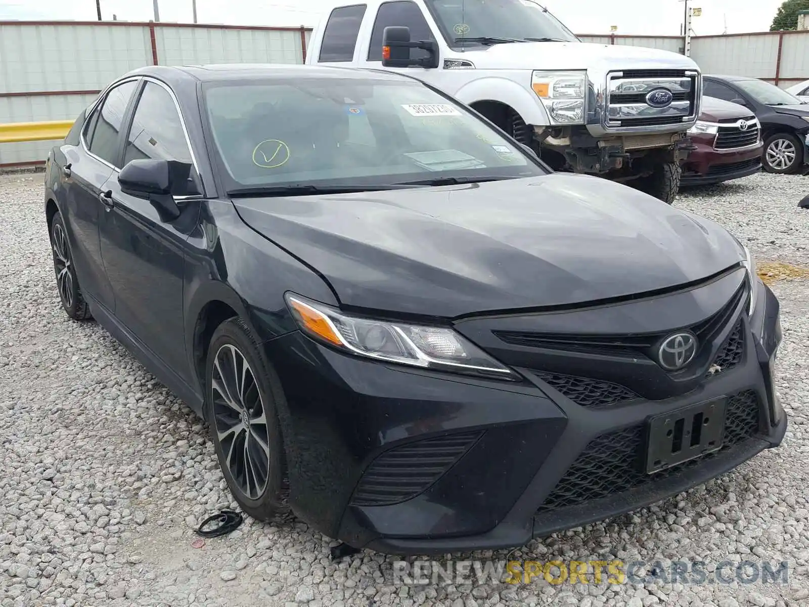 1 Photograph of a damaged car 4T1B11HK4KU747612 TOYOTA CAMRY 2019