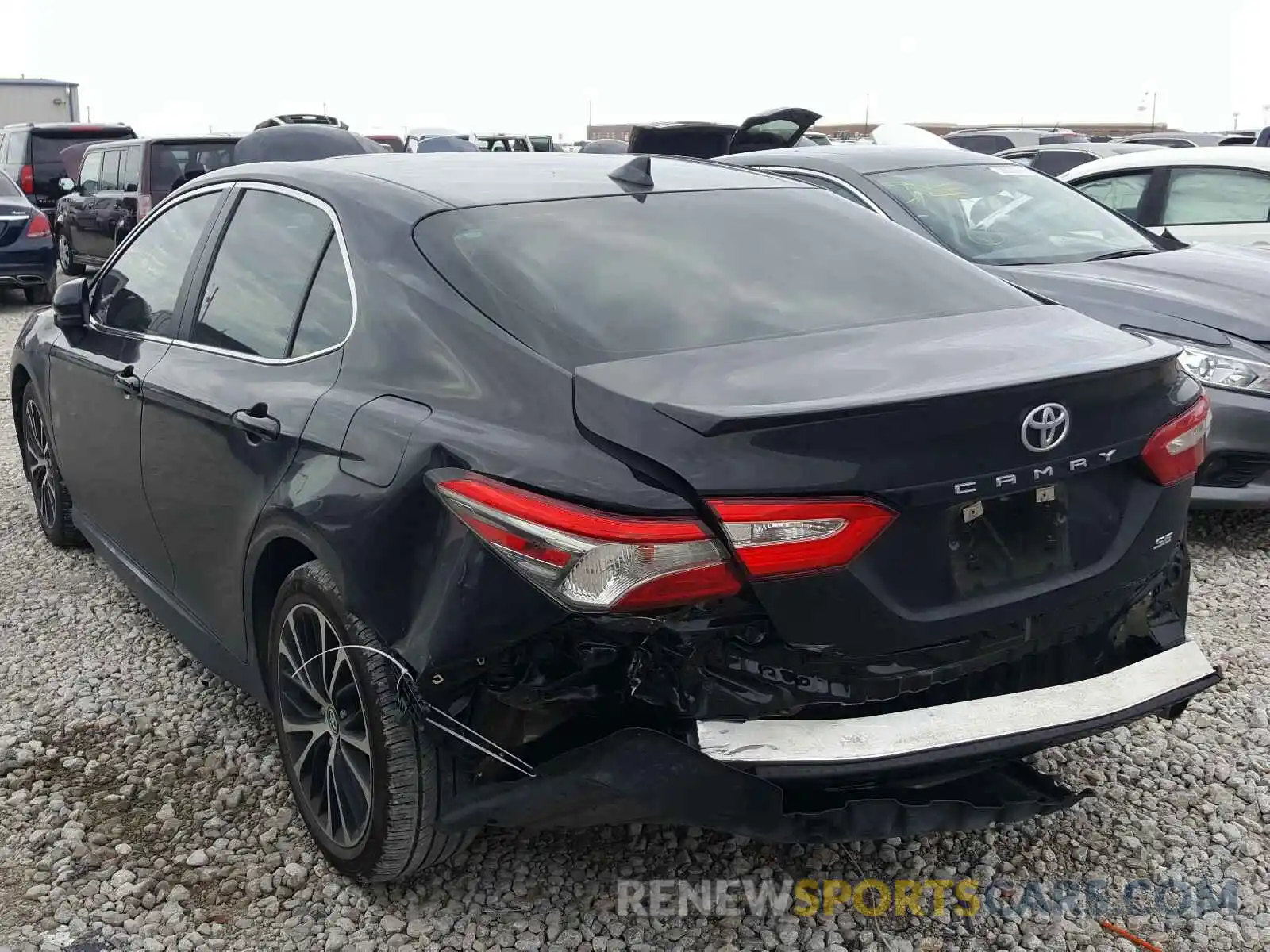 3 Photograph of a damaged car 4T1B11HK4KU747612 TOYOTA CAMRY 2019