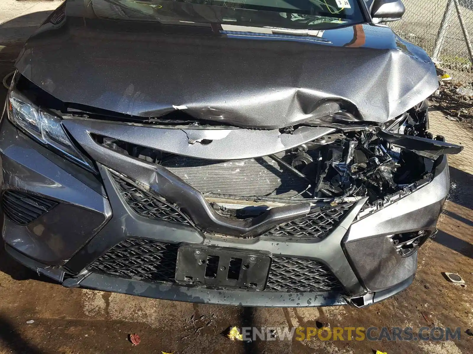 9 Photograph of a damaged car 4T1B11HK4KU750865 TOYOTA CAMRY 2019