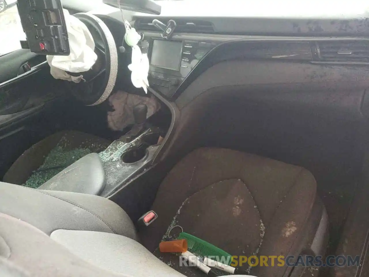 8 Photograph of a damaged car 4T1B11HK4KU751367 TOYOTA CAMRY 2019