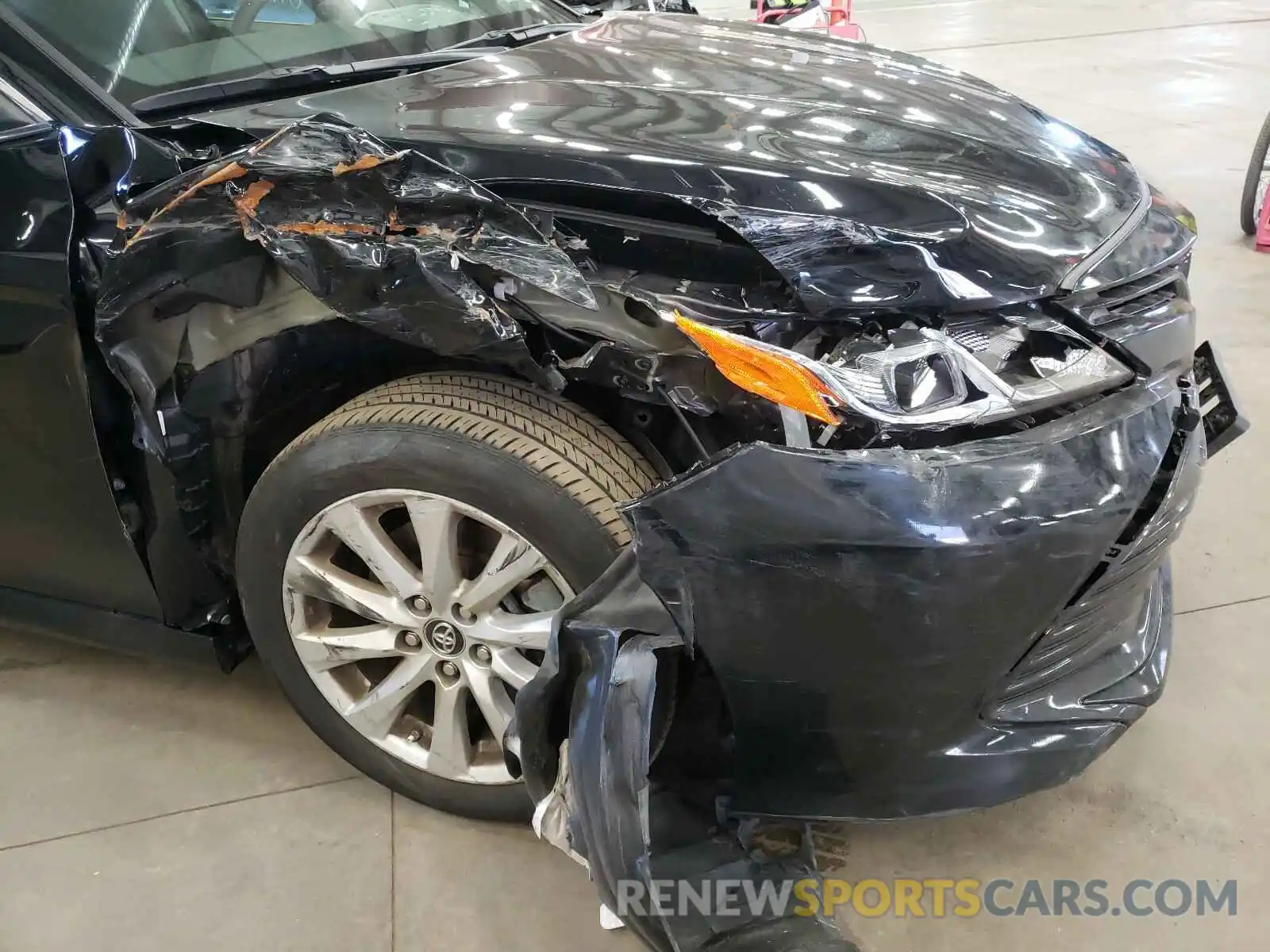 9 Photograph of a damaged car 4T1B11HK4KU753667 TOYOTA CAMRY 2019