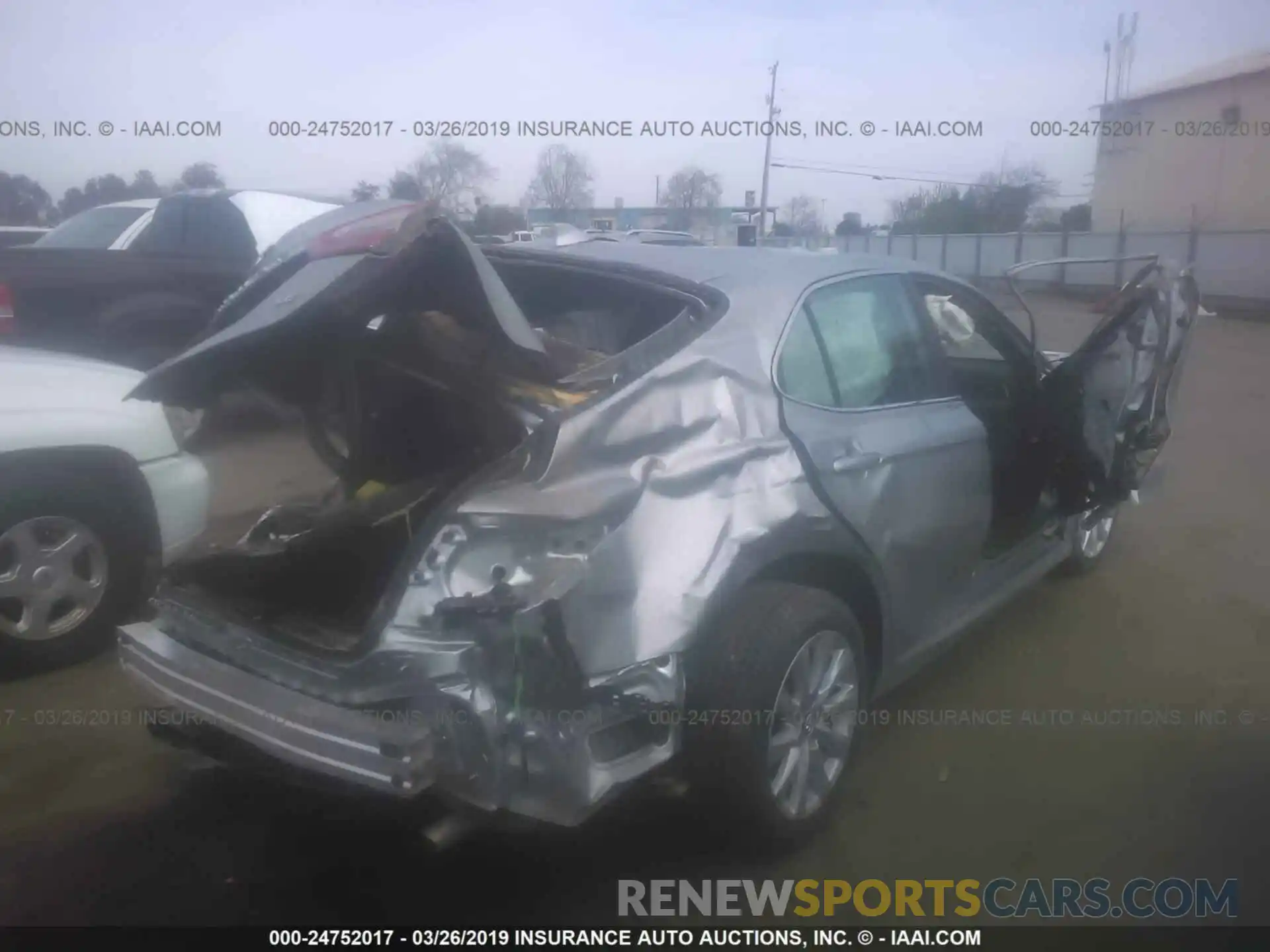 4 Photograph of a damaged car 4T1B11HK4KU754026 TOYOTA CAMRY 2019