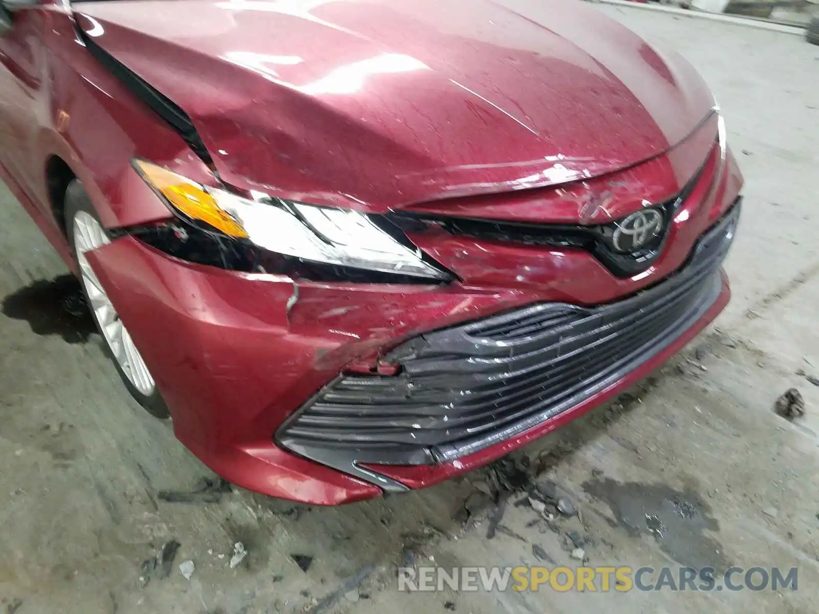 9 Photograph of a damaged car 4T1B11HK4KU754690 TOYOTA CAMRY 2019