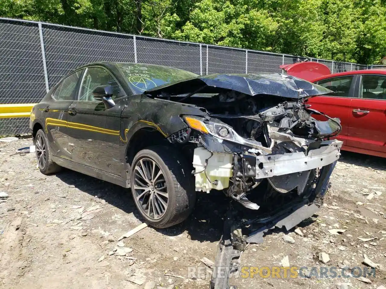 1 Photograph of a damaged car 4T1B11HK4KU754706 TOYOTA CAMRY 2019