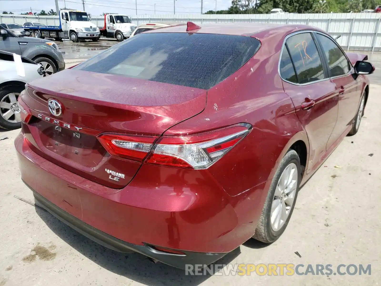 4 Photograph of a damaged car 4T1B11HK4KU755547 TOYOTA CAMRY 2019