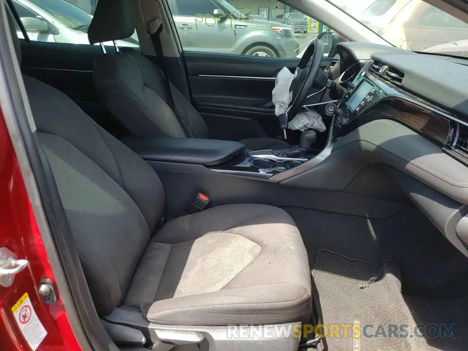 5 Photograph of a damaged car 4T1B11HK4KU755547 TOYOTA CAMRY 2019