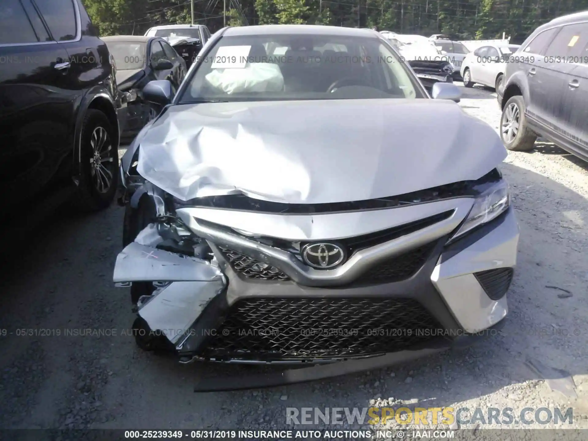 6 Photograph of a damaged car 4T1B11HK4KU756360 TOYOTA CAMRY 2019