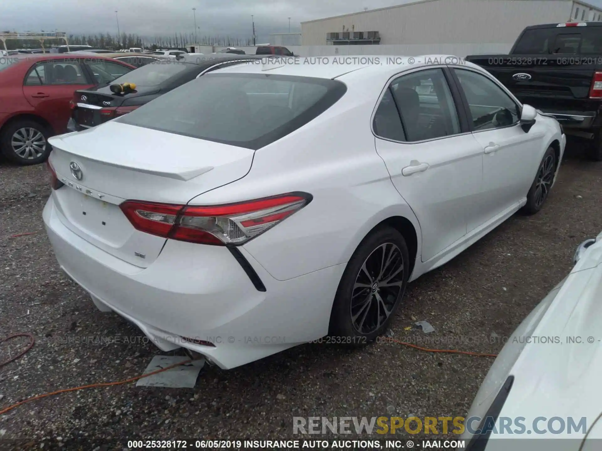 2 Photograph of a damaged car 4T1B11HK4KU757380 TOYOTA CAMRY 2019