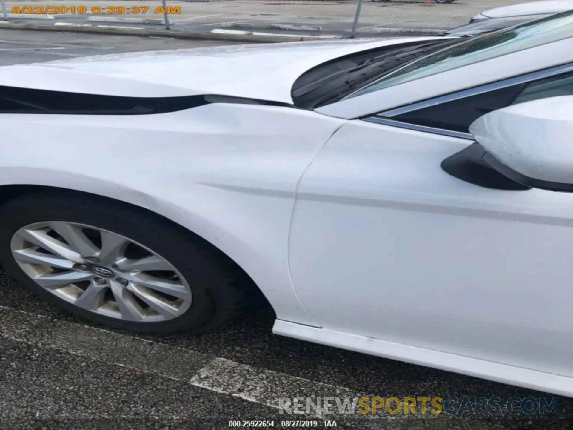 13 Photograph of a damaged car 4T1B11HK4KU758058 TOYOTA CAMRY 2019