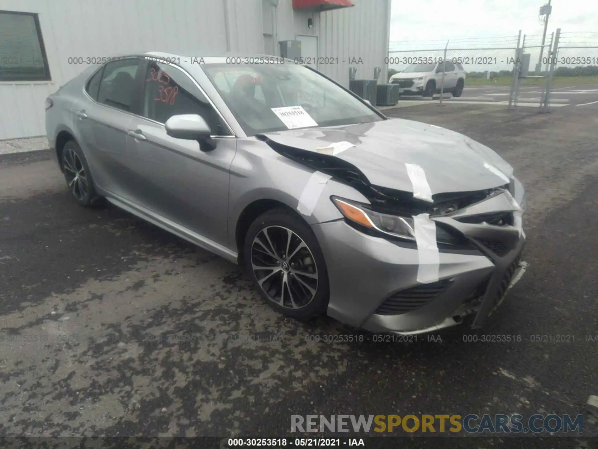 1 Photograph of a damaged car 4T1B11HK4KU758366 TOYOTA CAMRY 2019