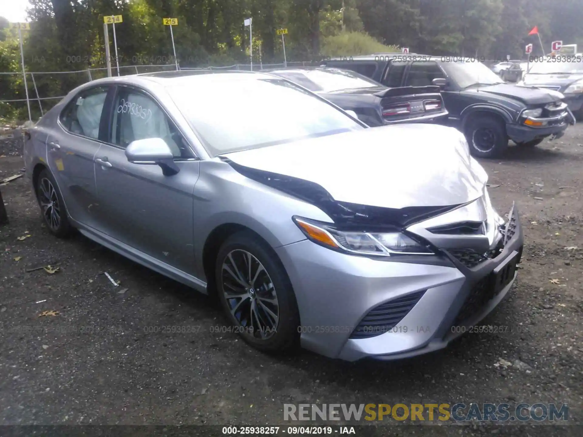 1 Photograph of a damaged car 4T1B11HK4KU758545 TOYOTA CAMRY 2019