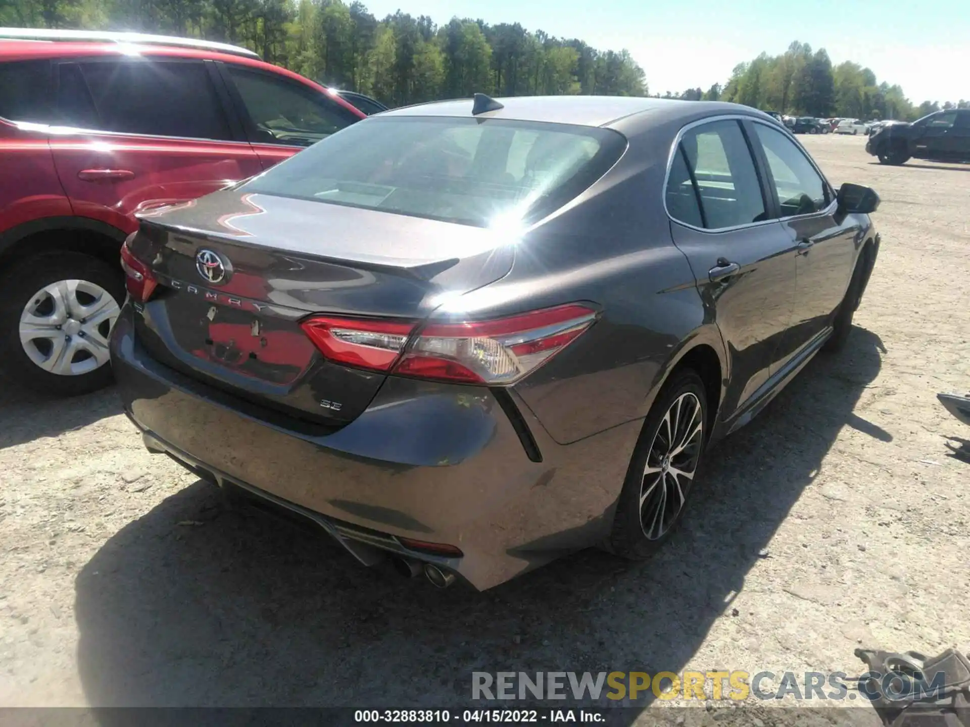 4 Photograph of a damaged car 4T1B11HK4KU758982 TOYOTA CAMRY 2019