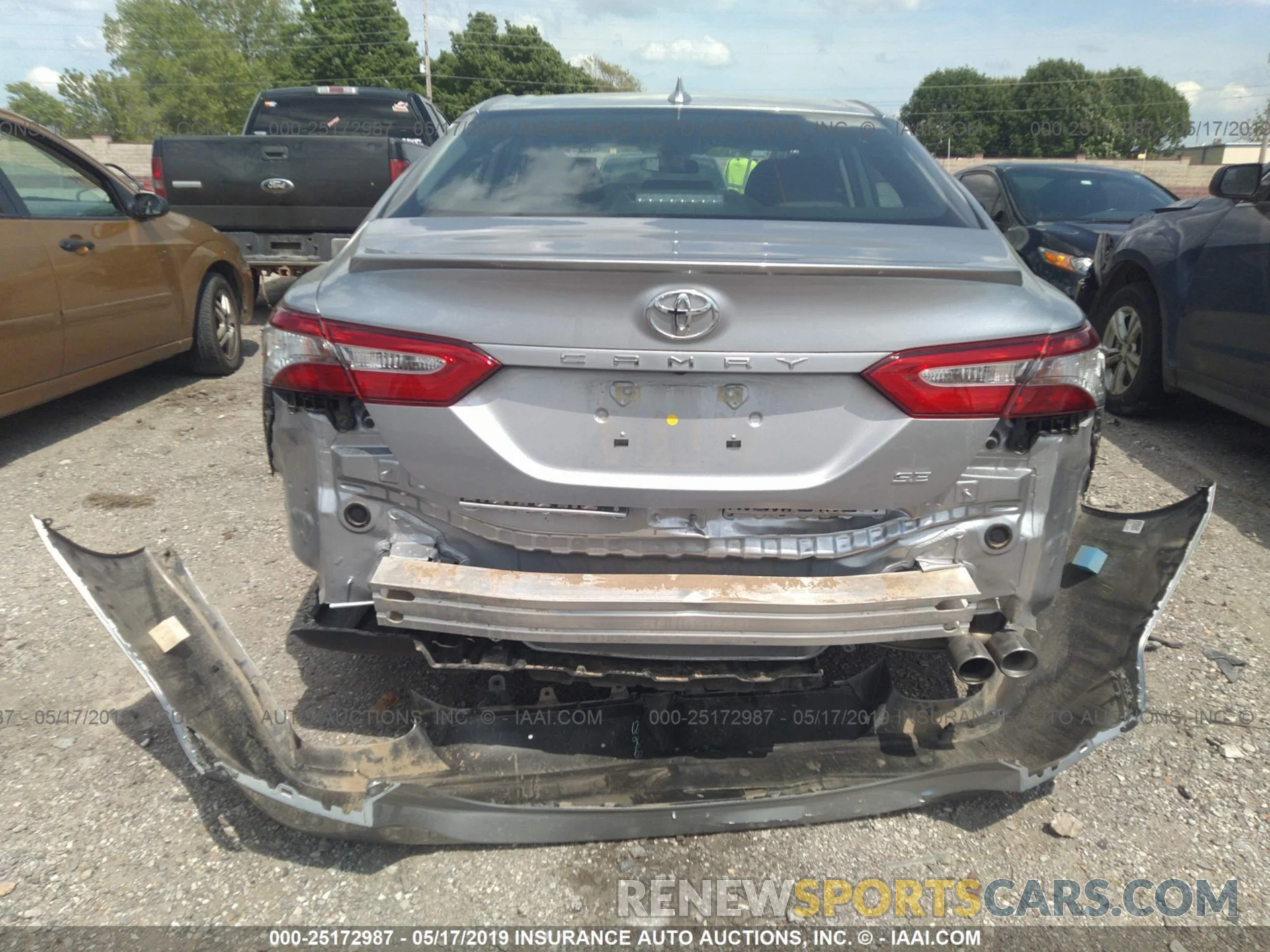 6 Photograph of a damaged car 4T1B11HK4KU759078 TOYOTA CAMRY 2019