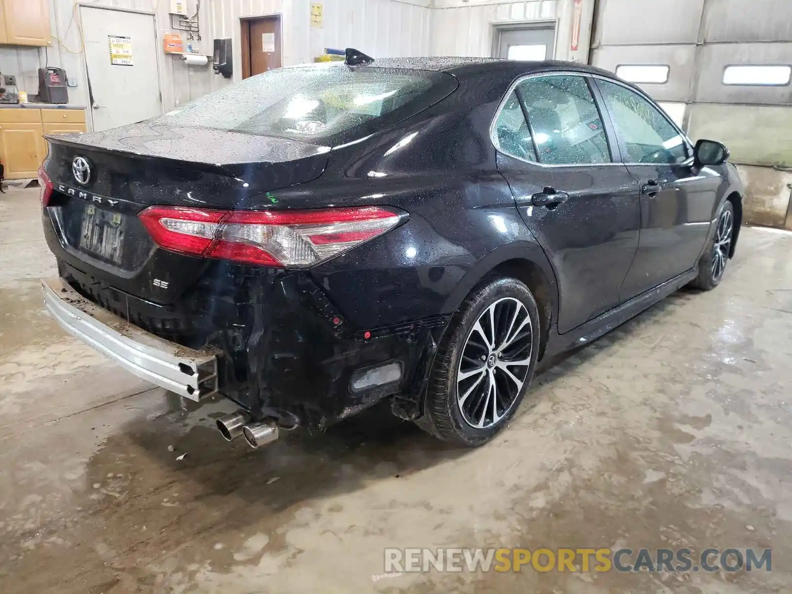 4 Photograph of a damaged car 4T1B11HK4KU761025 TOYOTA CAMRY 2019