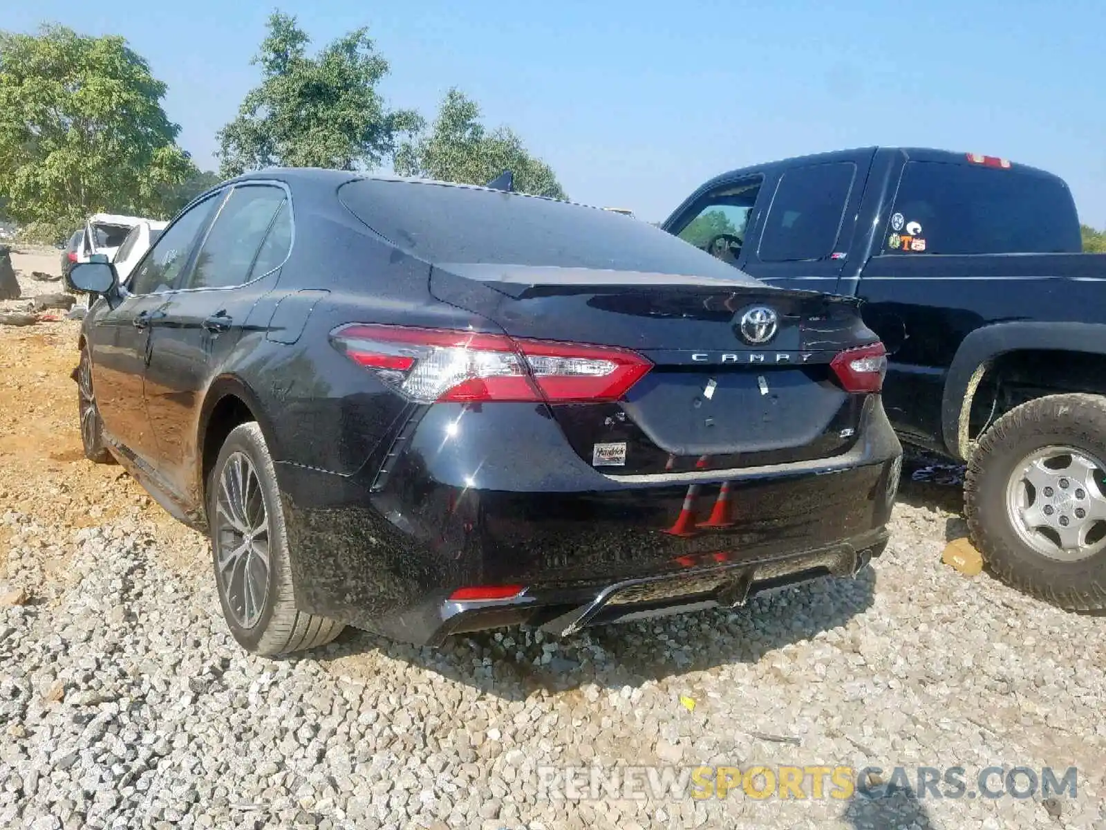 3 Photograph of a damaged car 4T1B11HK4KU761204 TOYOTA CAMRY 2019