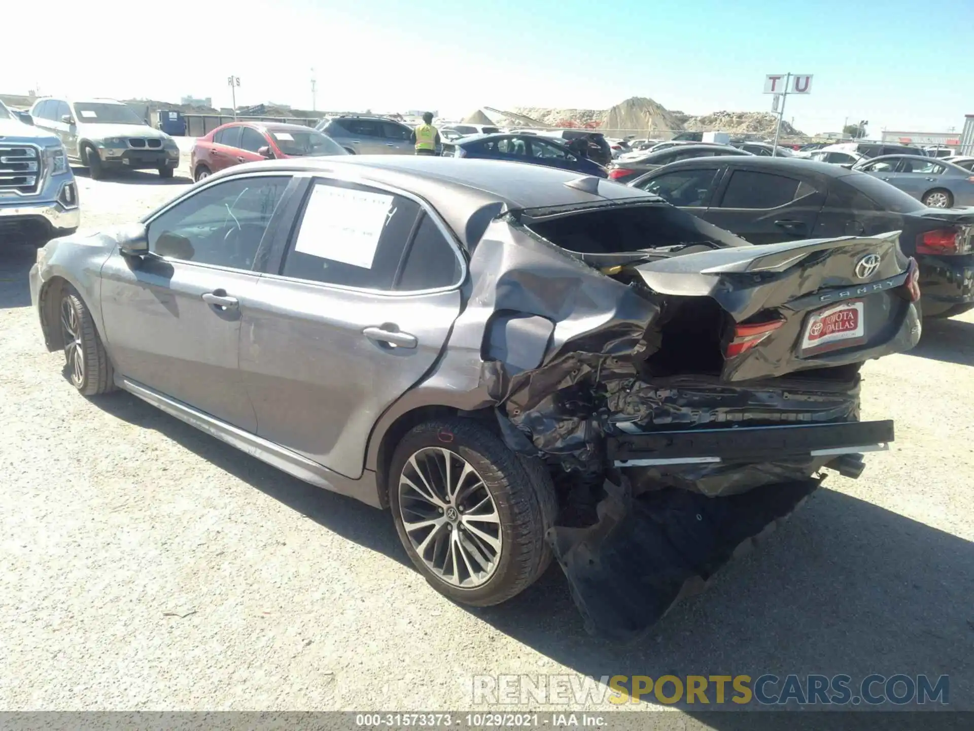 3 Photograph of a damaged car 4T1B11HK4KU762594 TOYOTA CAMRY 2019