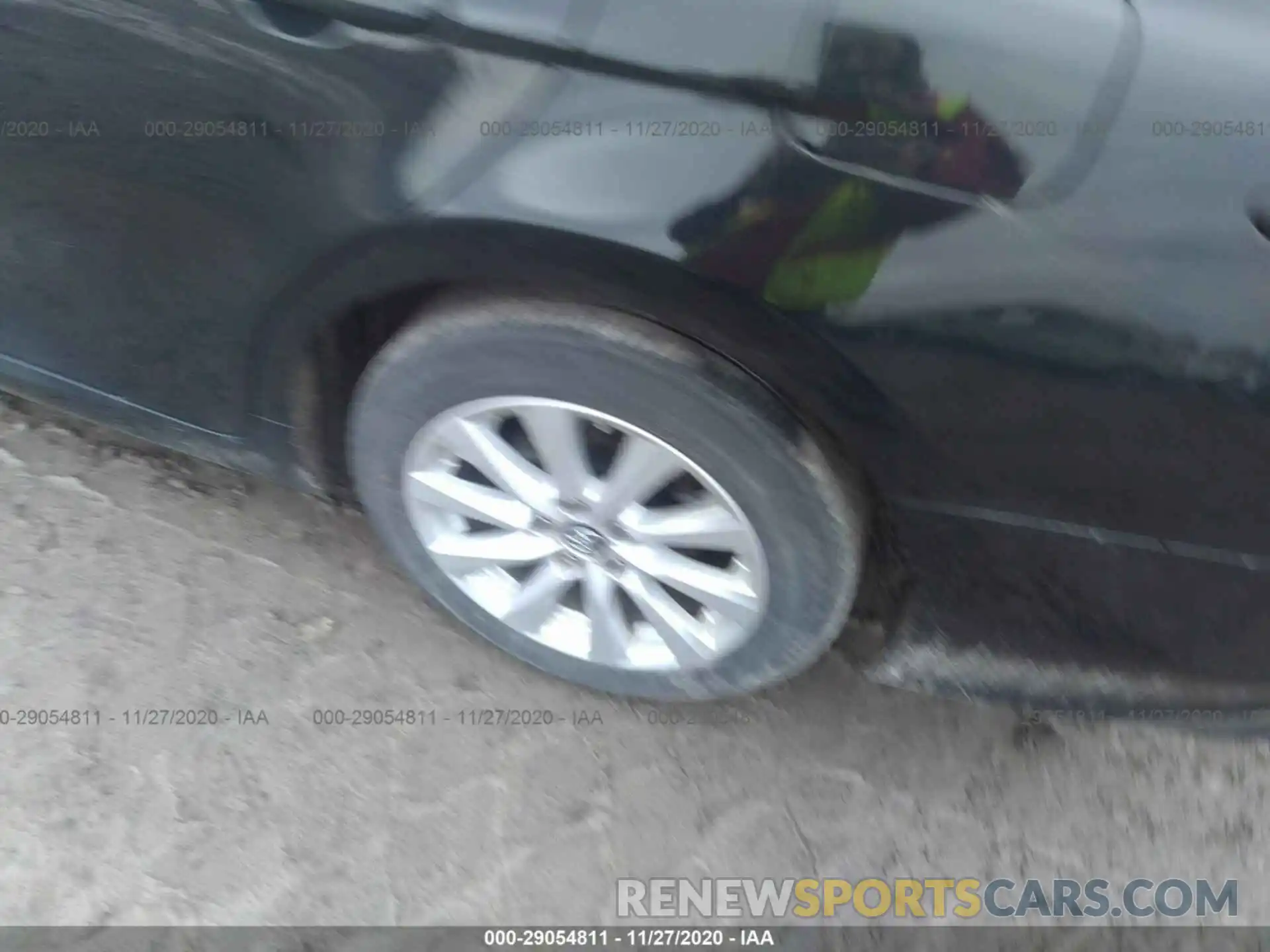 13 Photograph of a damaged car 4T1B11HK4KU764314 TOYOTA CAMRY 2019