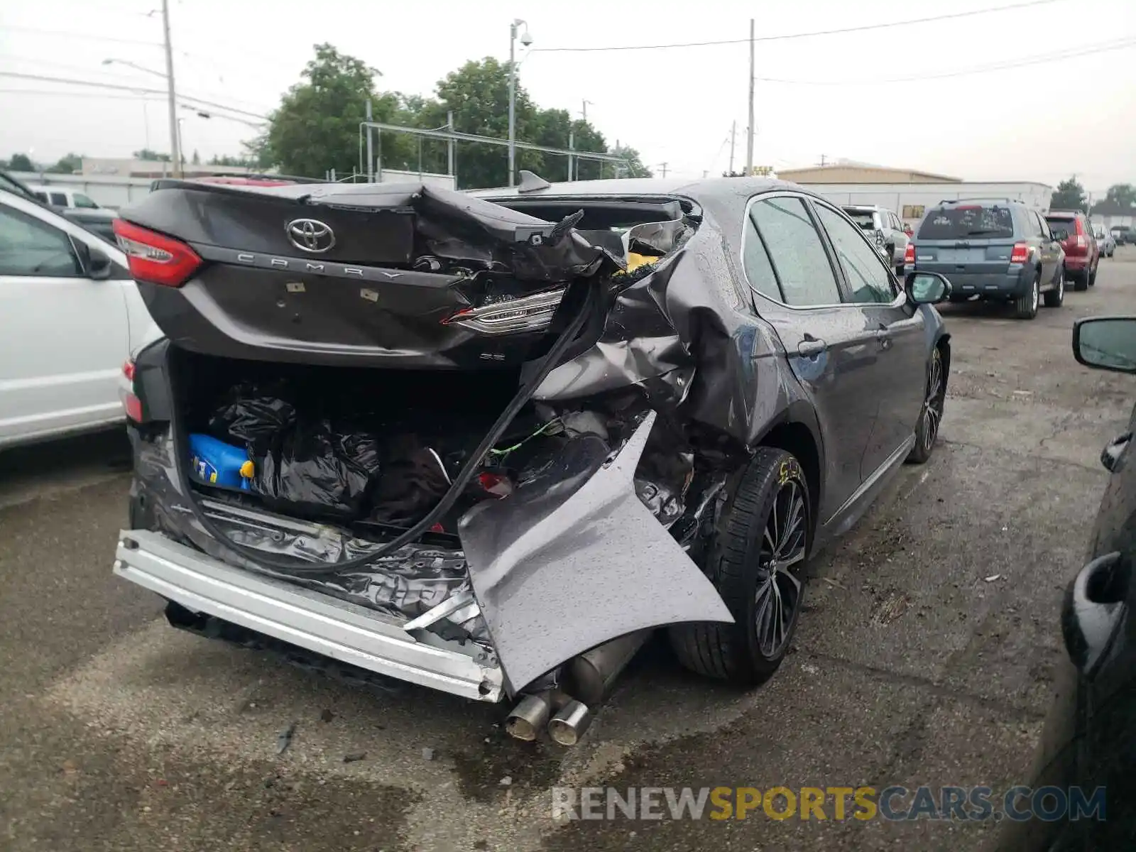 4 Photograph of a damaged car 4T1B11HK4KU764703 TOYOTA CAMRY 2019