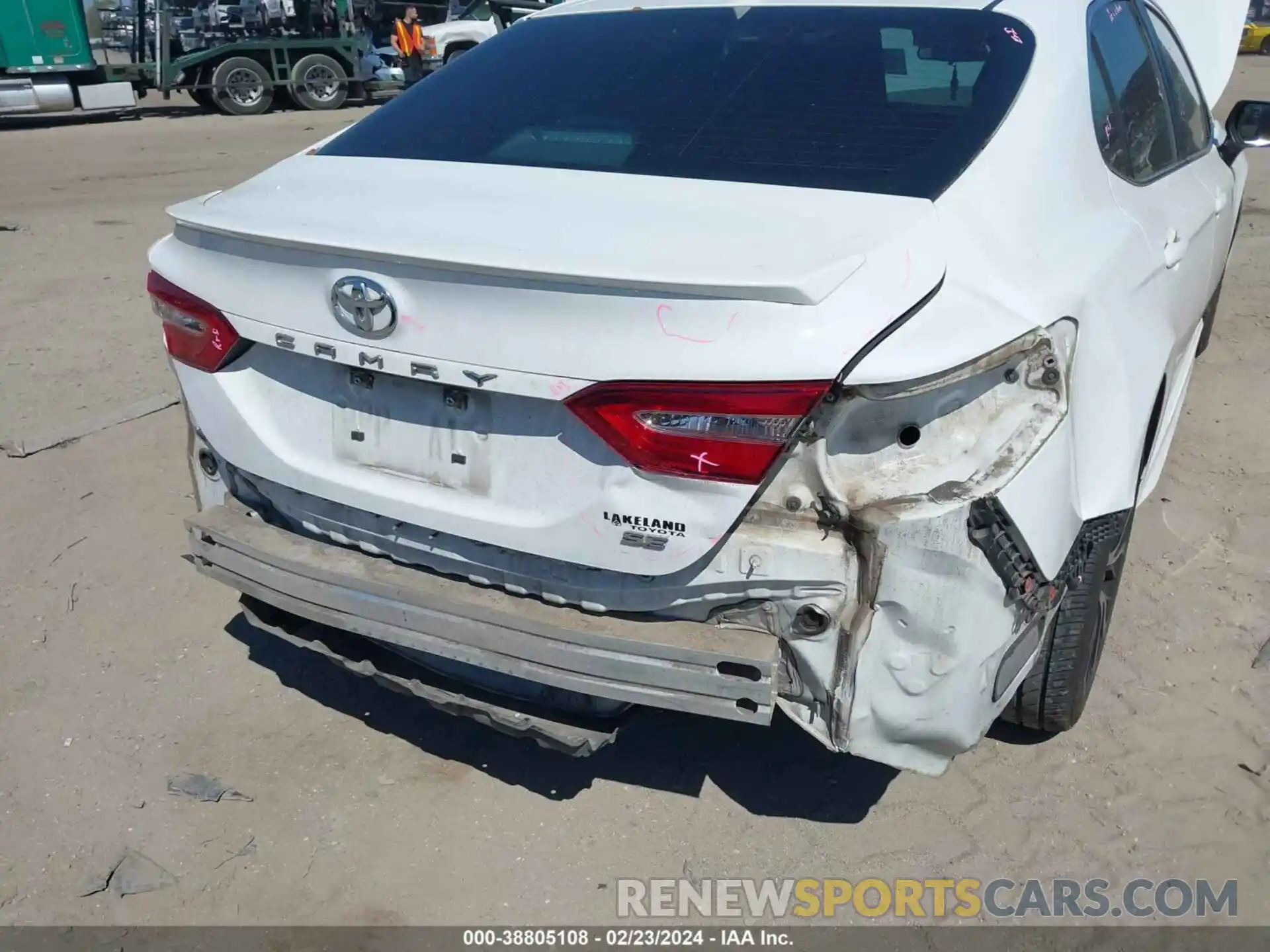 6 Photograph of a damaged car 4T1B11HK4KU765141 TOYOTA CAMRY 2019