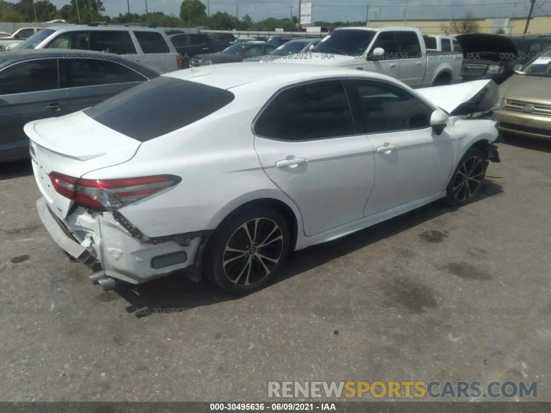 4 Фотография поврежденного автомобиля 4T1B11HK4KU766953 TOYOTA CAMRY 2019