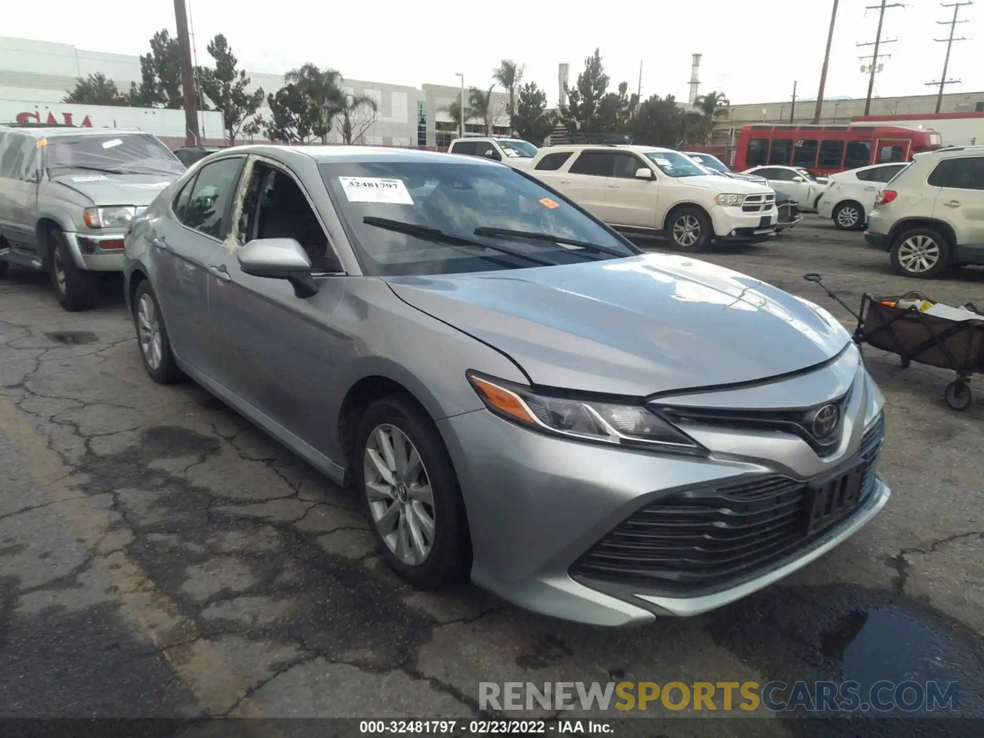 1 Photograph of a damaged car 4T1B11HK4KU769111 TOYOTA CAMRY 2019