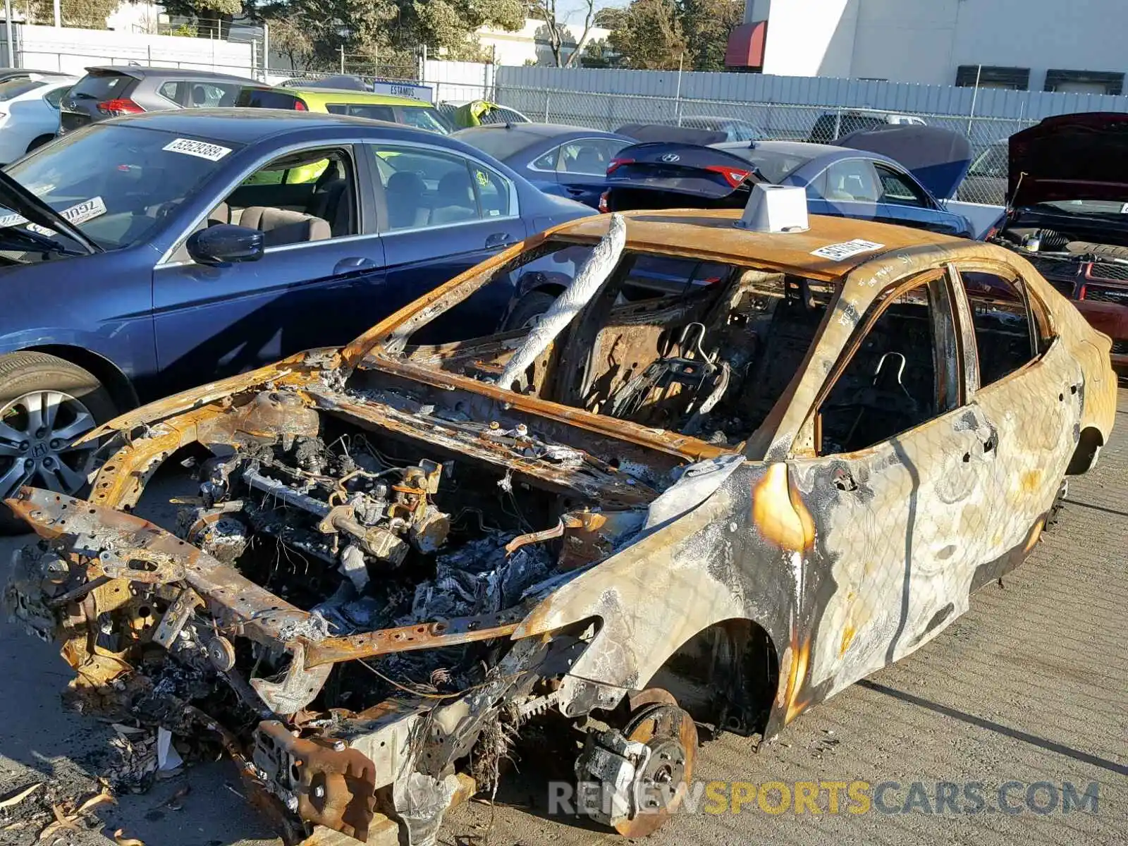 2 Photograph of a damaged car 4T1B11HK4KU770016 TOYOTA CAMRY 2019