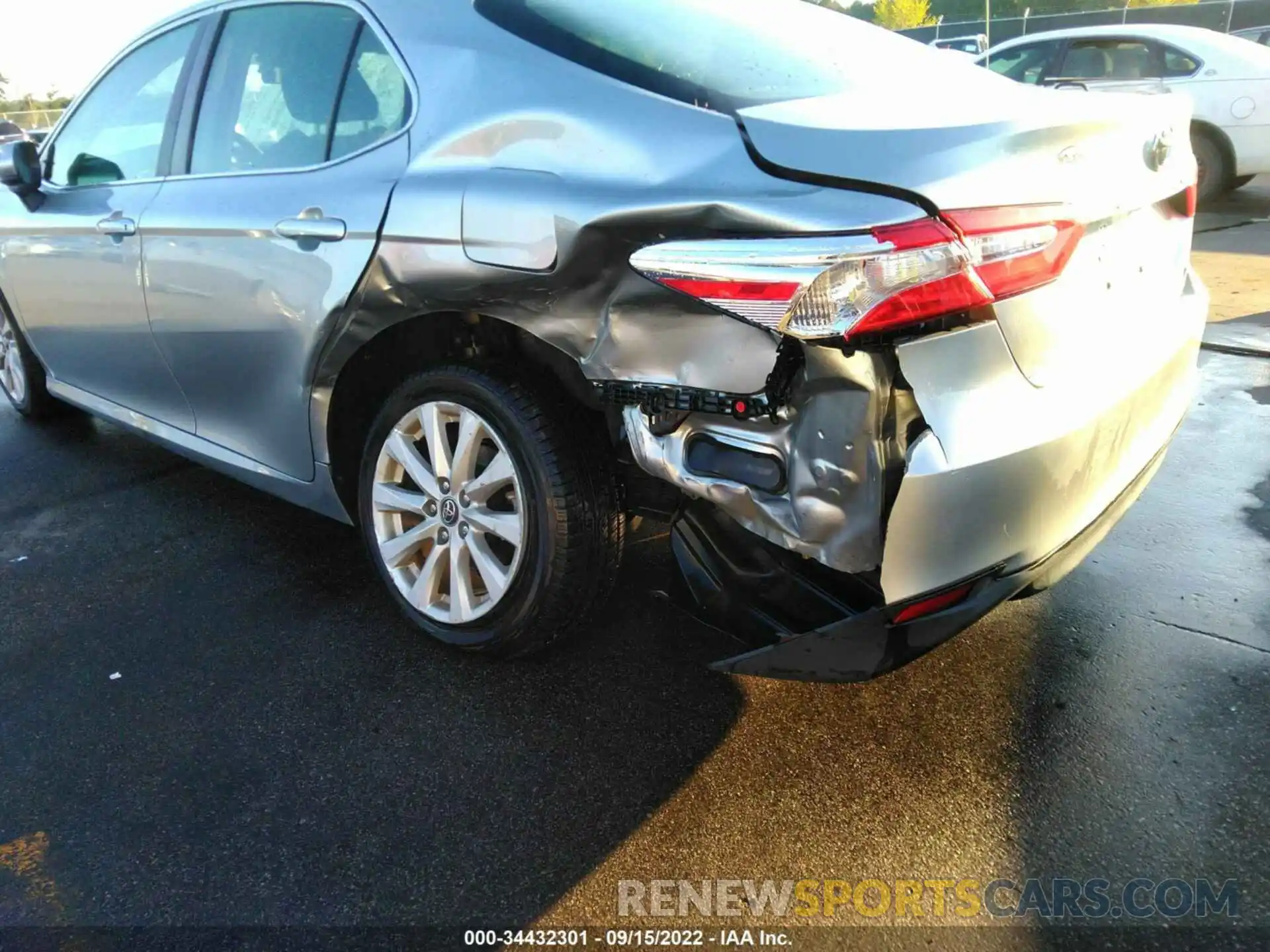 6 Photograph of a damaged car 4T1B11HK4KU770677 TOYOTA CAMRY 2019