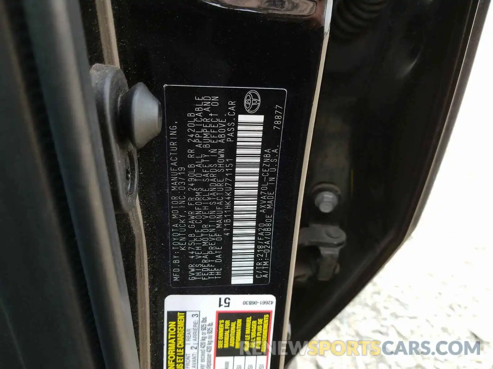 10 Photograph of a damaged car 4T1B11HK4KU771151 TOYOTA CAMRY 2019