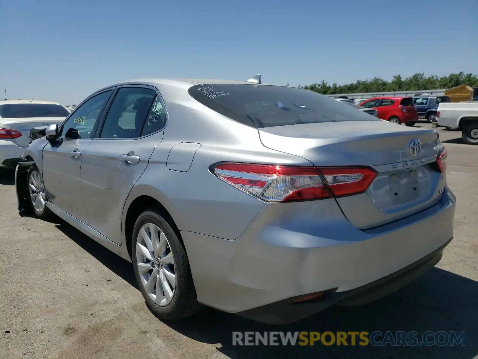 3 Photograph of a damaged car 4T1B11HK4KU771327 TOYOTA CAMRY 2019