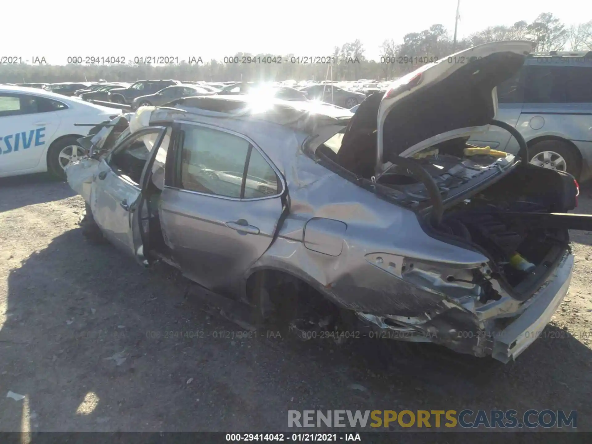 3 Photograph of a damaged car 4T1B11HK4KU771599 TOYOTA CAMRY 2019