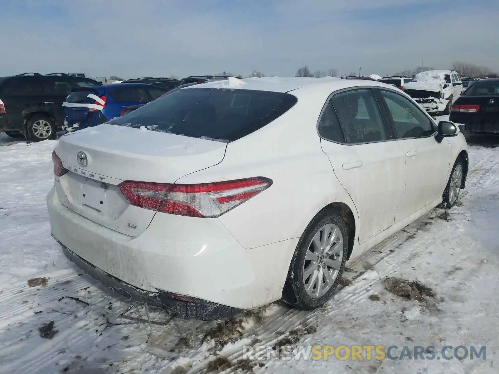 4 Фотография поврежденного автомобиля 4T1B11HK4KU771733 TOYOTA CAMRY 2019