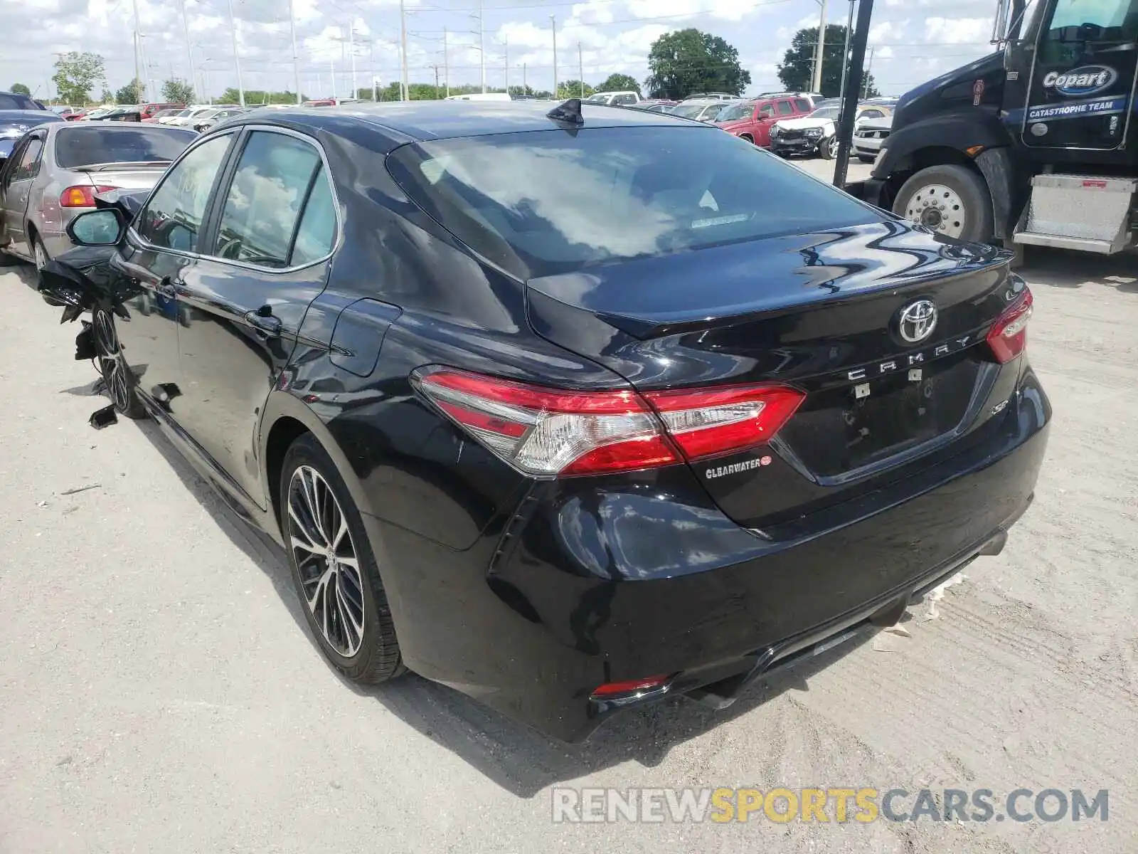 3 Photograph of a damaged car 4T1B11HK4KU772087 TOYOTA CAMRY 2019