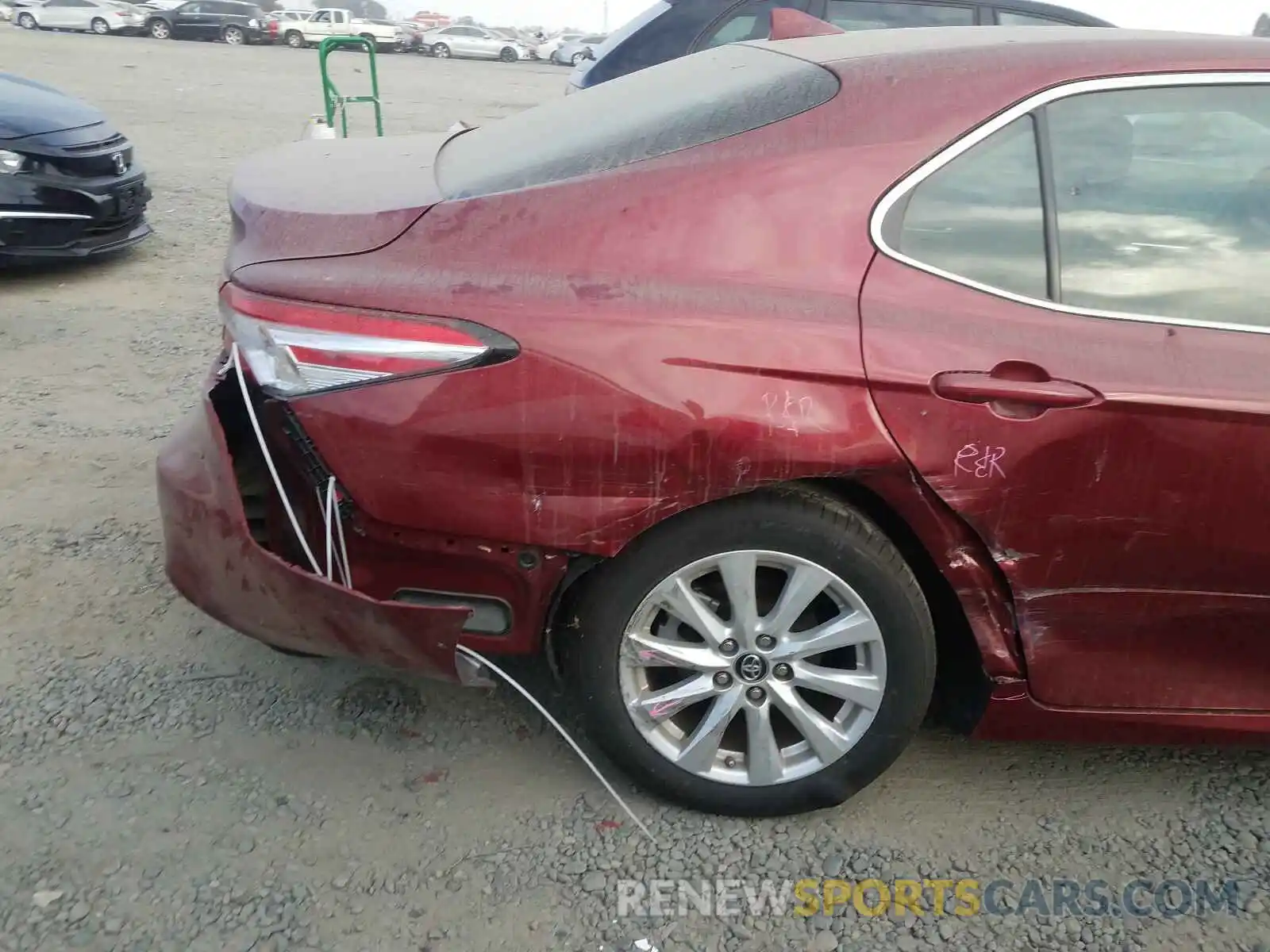 9 Photograph of a damaged car 4T1B11HK4KU774986 TOYOTA CAMRY 2019