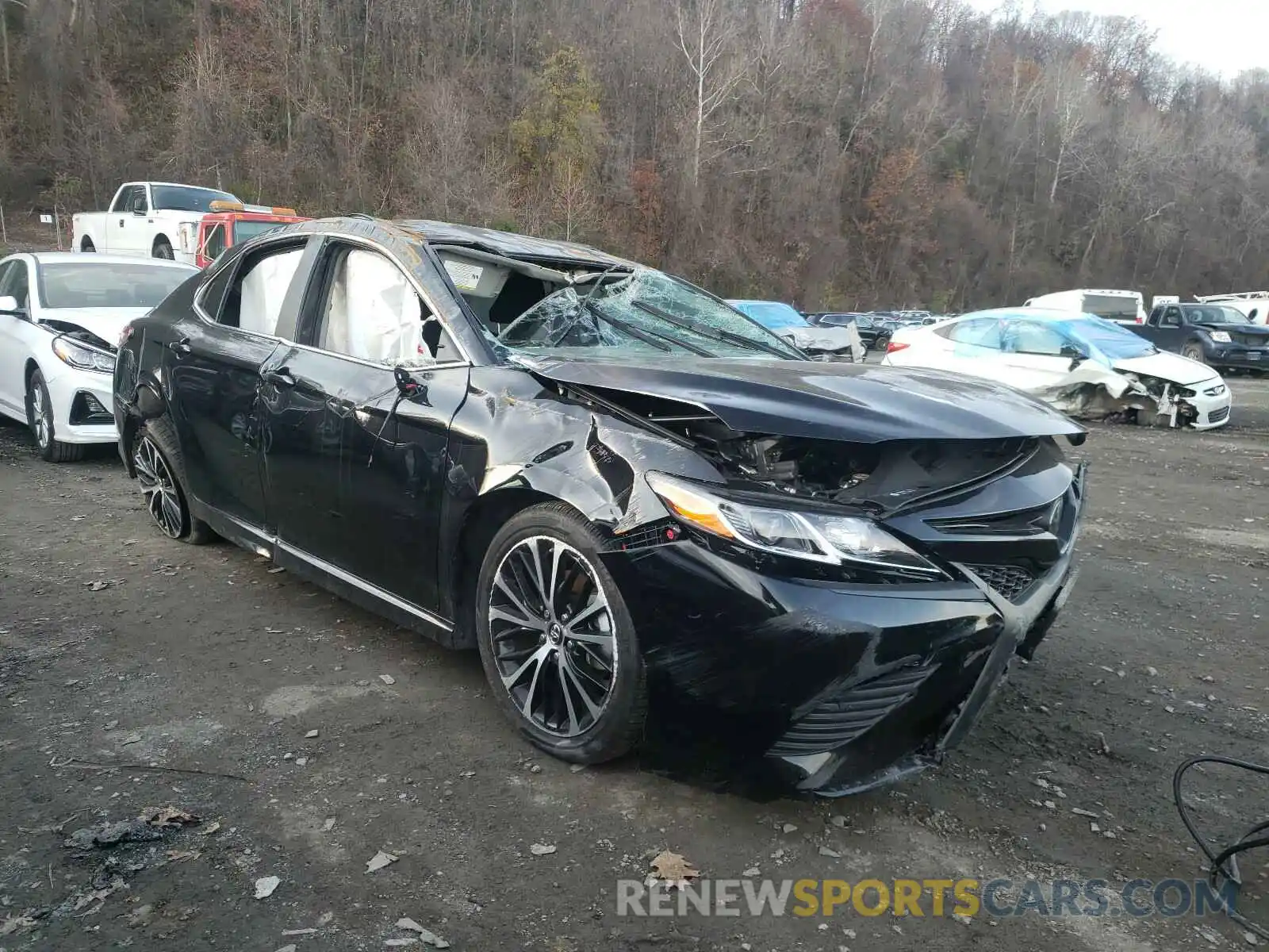 1 Photograph of a damaged car 4T1B11HK4KU775071 TOYOTA CAMRY 2019