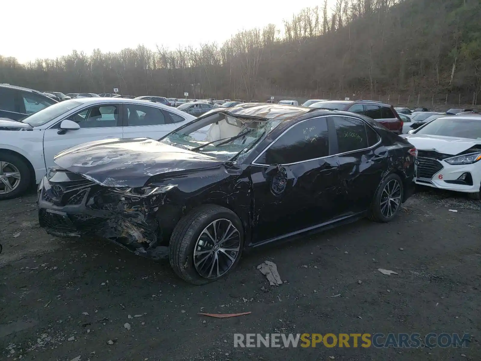 2 Photograph of a damaged car 4T1B11HK4KU775071 TOYOTA CAMRY 2019