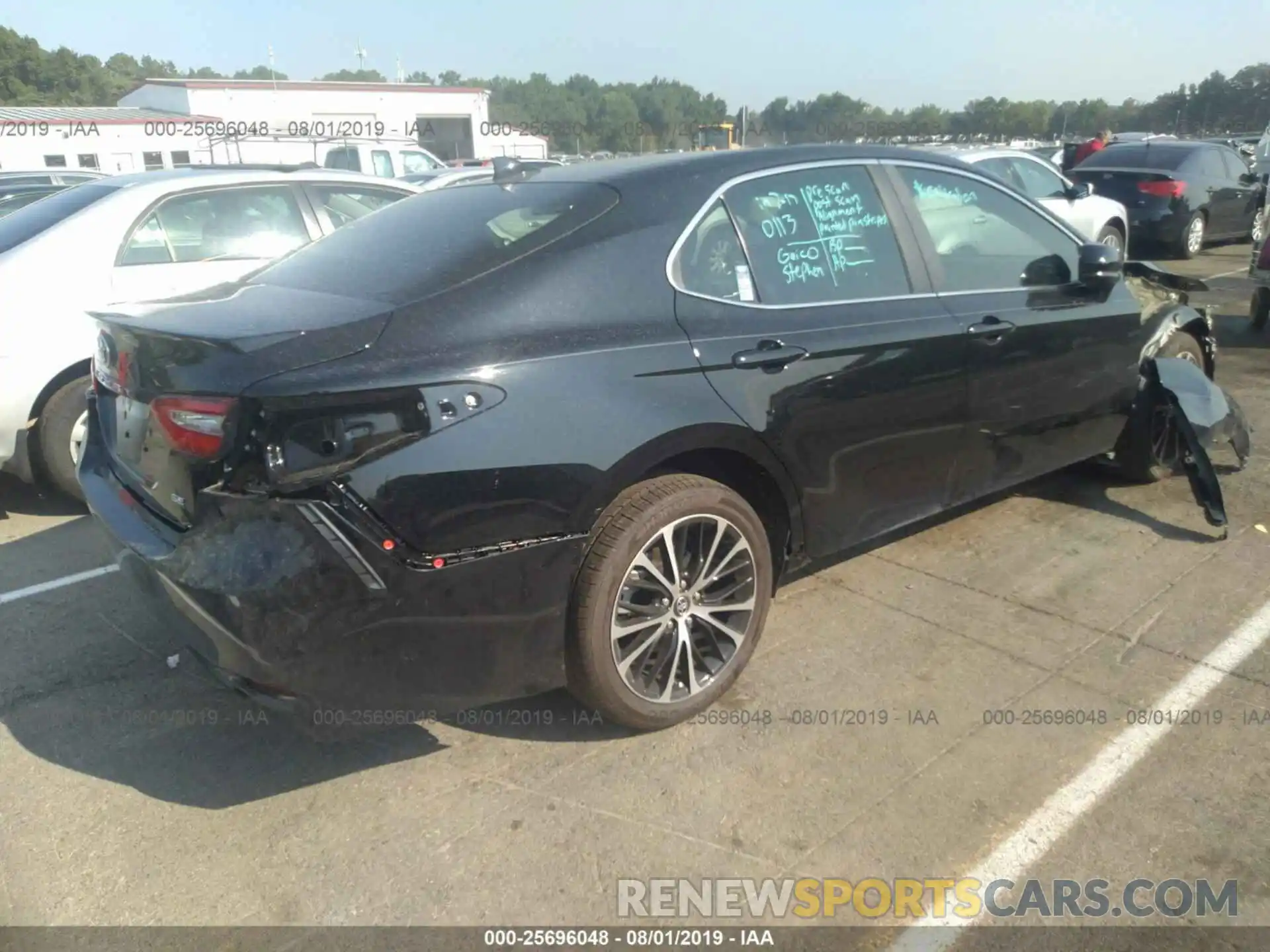 4 Photograph of a damaged car 4T1B11HK4KU775698 TOYOTA CAMRY 2019