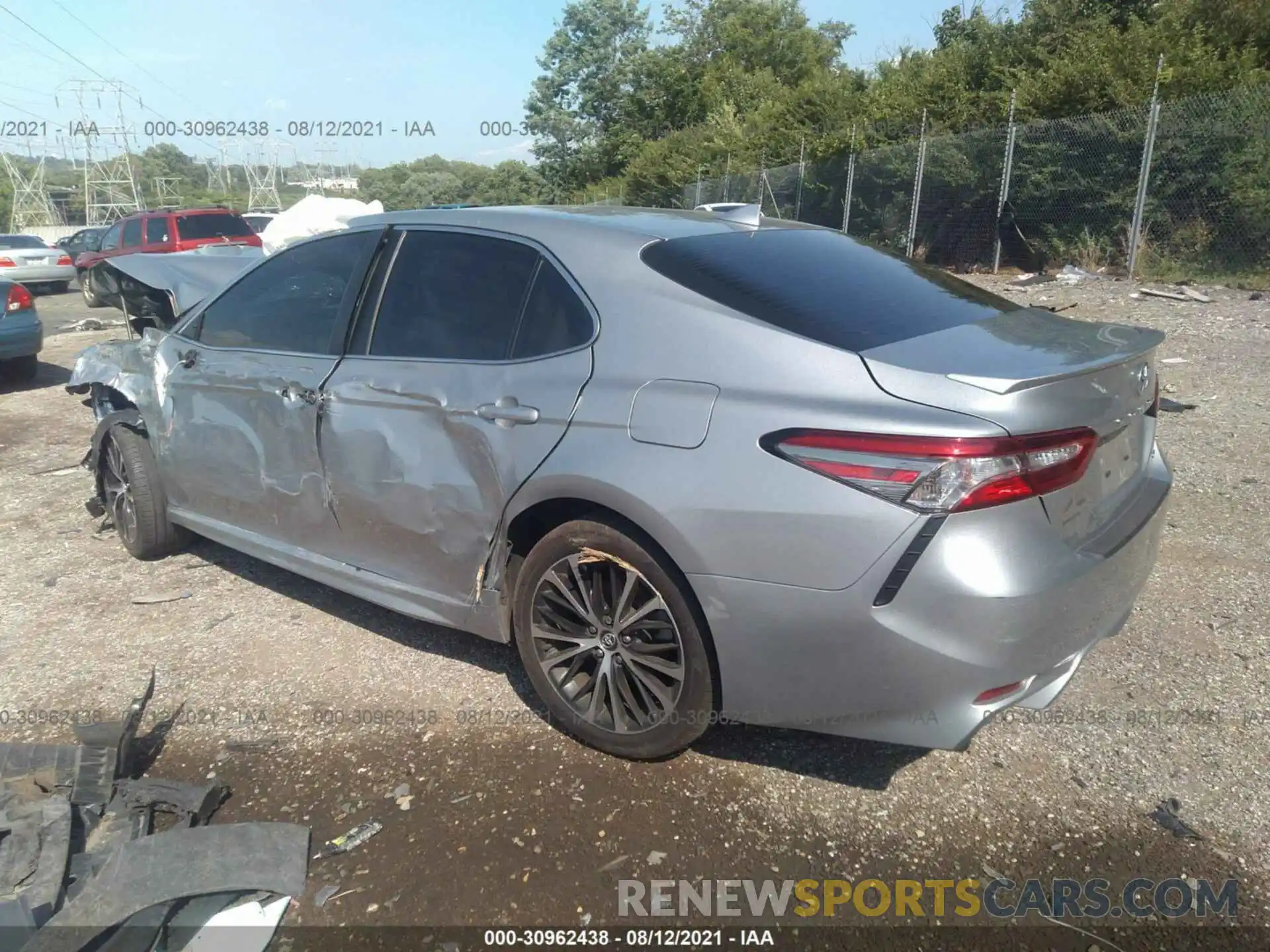 3 Photograph of a damaged car 4T1B11HK4KU775734 TOYOTA CAMRY 2019