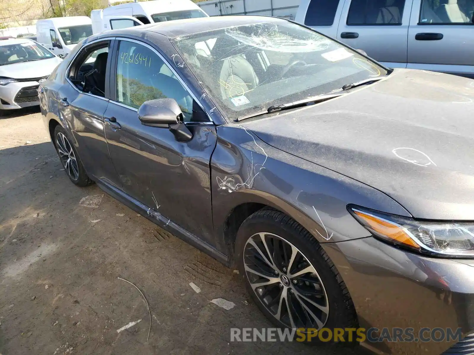 9 Photograph of a damaged car 4T1B11HK4KU779511 TOYOTA CAMRY 2019