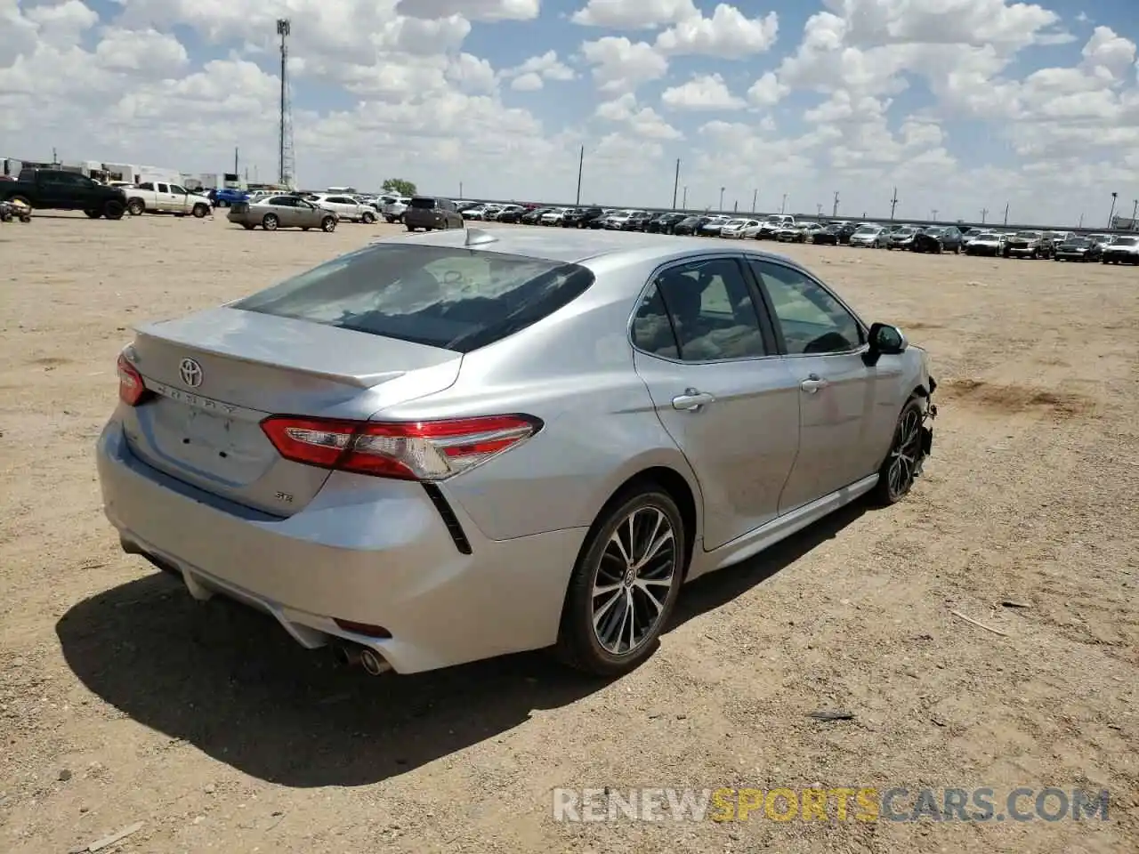 4 Photograph of a damaged car 4T1B11HK4KU779637 TOYOTA CAMRY 2019