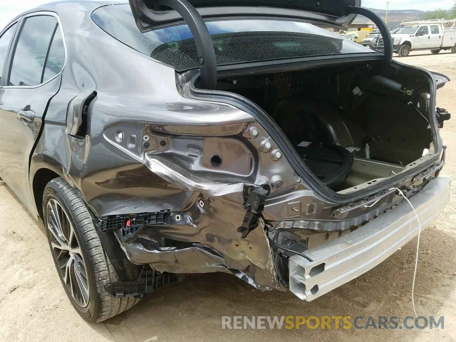 9 Photograph of a damaged car 4T1B11HK4KU782280 TOYOTA CAMRY 2019