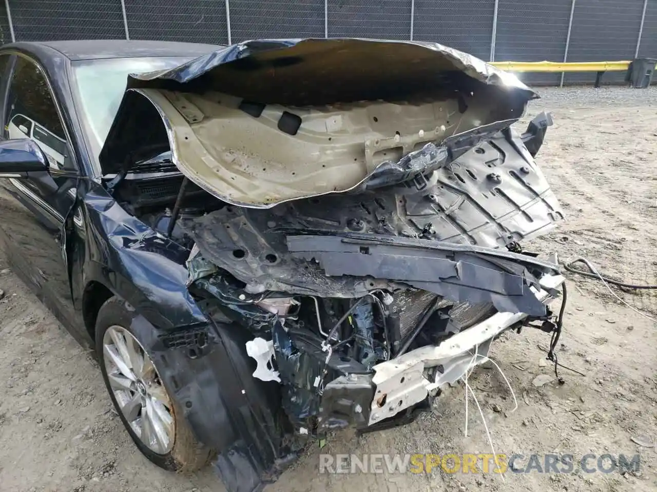 9 Photograph of a damaged car 4T1B11HK4KU783607 TOYOTA CAMRY 2019