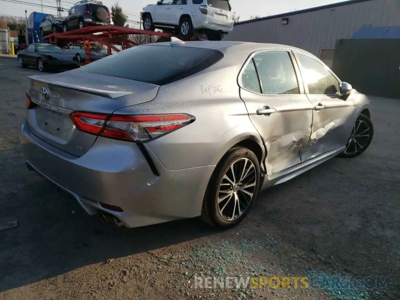 4 Photograph of a damaged car 4T1B11HK4KU785180 TOYOTA CAMRY 2019