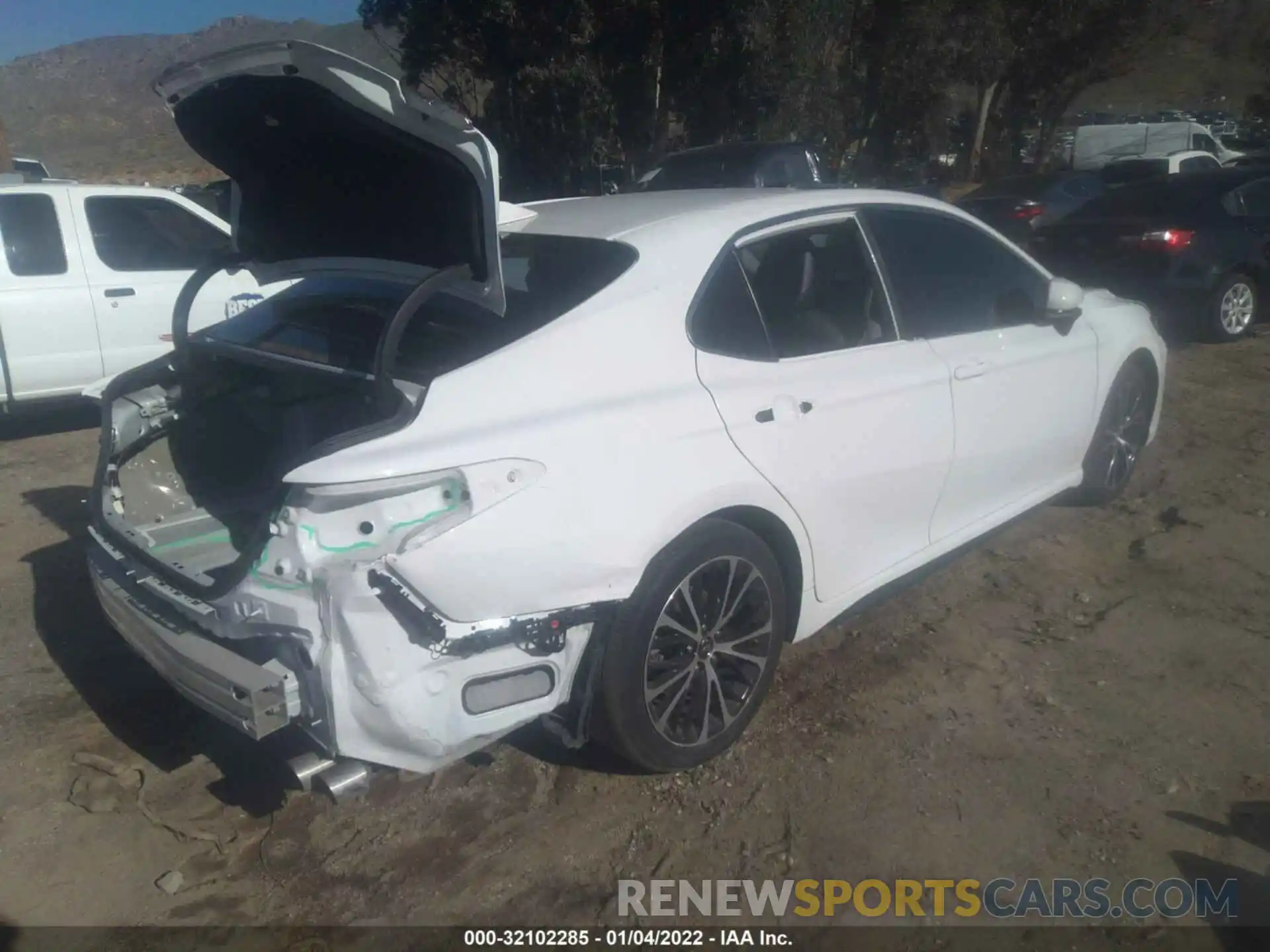 4 Photograph of a damaged car 4T1B11HK4KU788418 TOYOTA CAMRY 2019