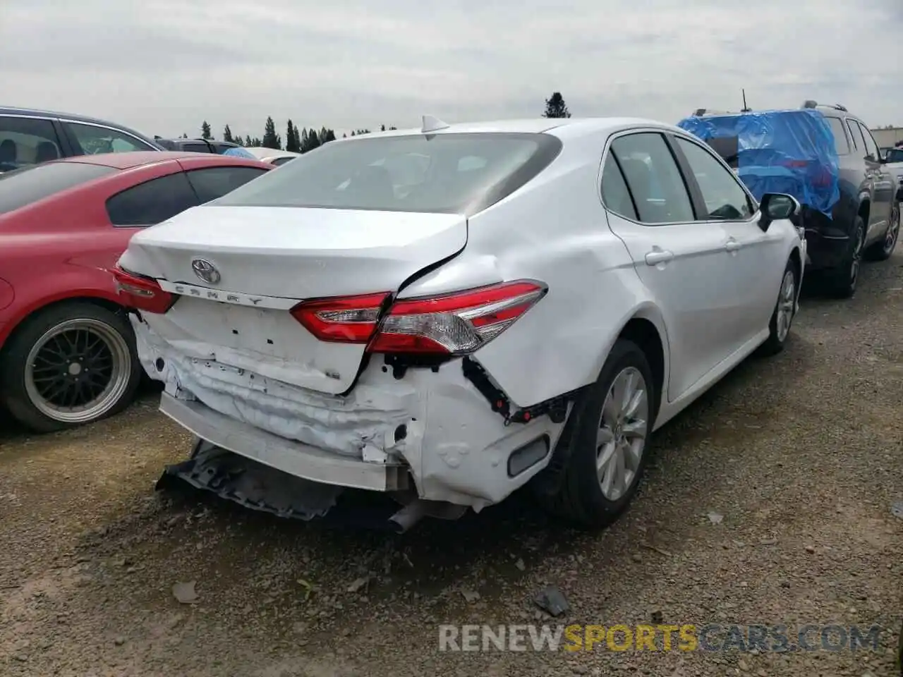 4 Фотография поврежденного автомобиля 4T1B11HK4KU789570 TOYOTA CAMRY 2019