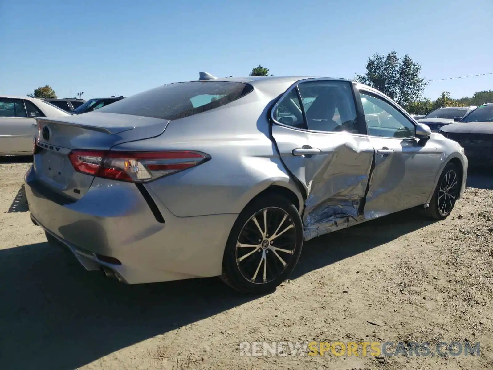 4 Photograph of a damaged car 4T1B11HK4KU791058 TOYOTA CAMRY 2019