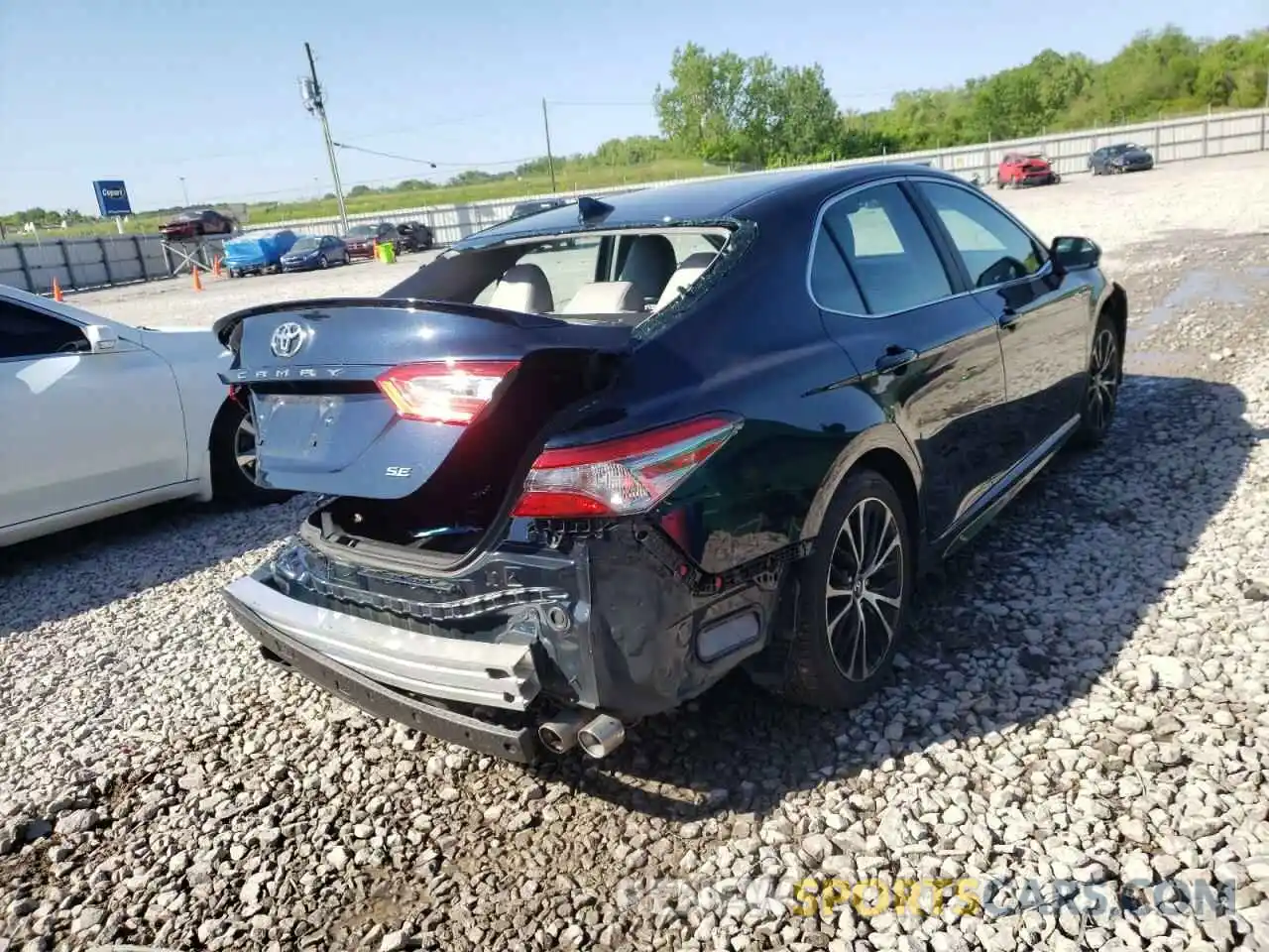 4 Photograph of a damaged car 4T1B11HK4KU791934 TOYOTA CAMRY 2019