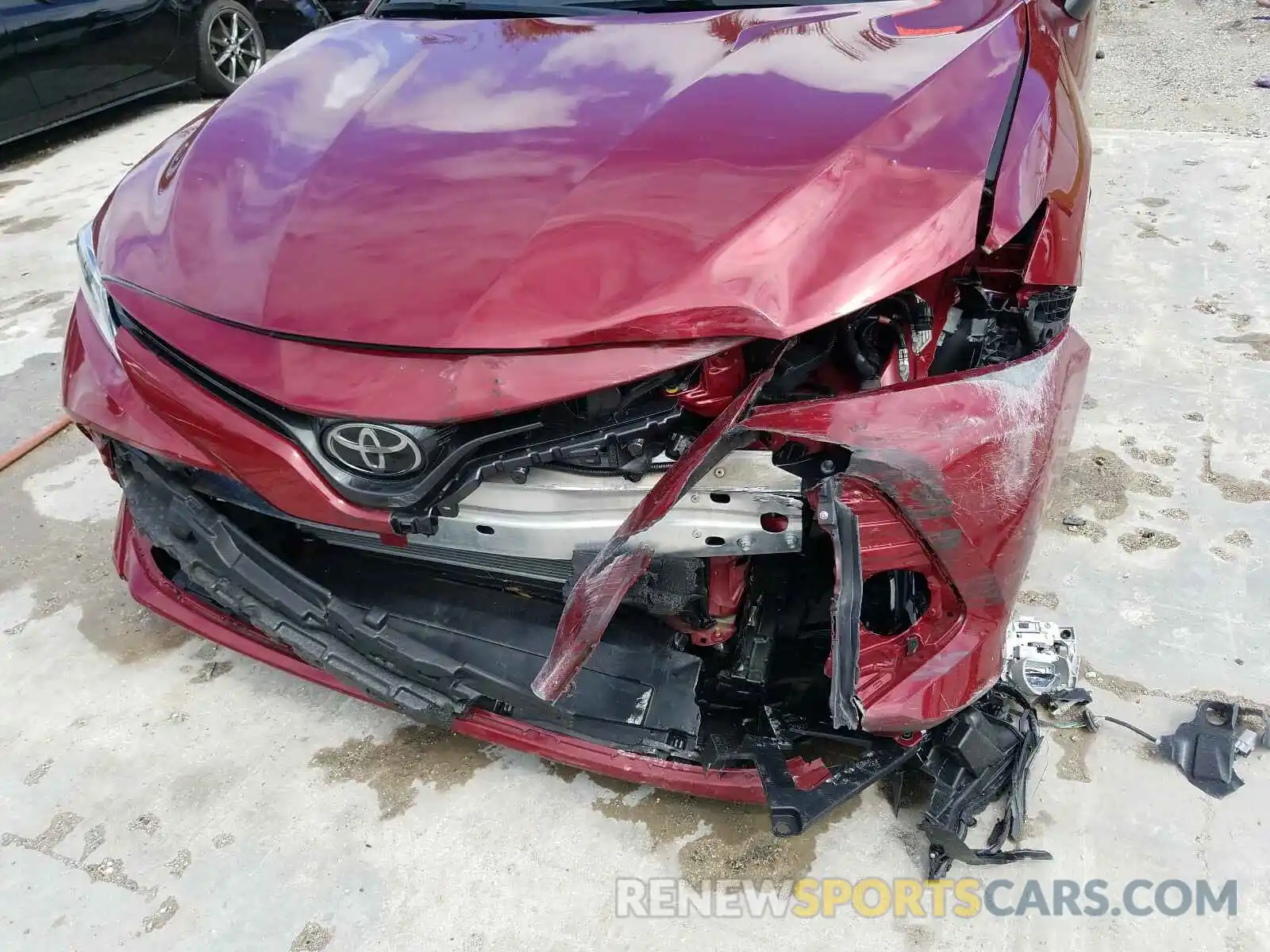 9 Photograph of a damaged car 4T1B11HK4KU792758 TOYOTA CAMRY 2019