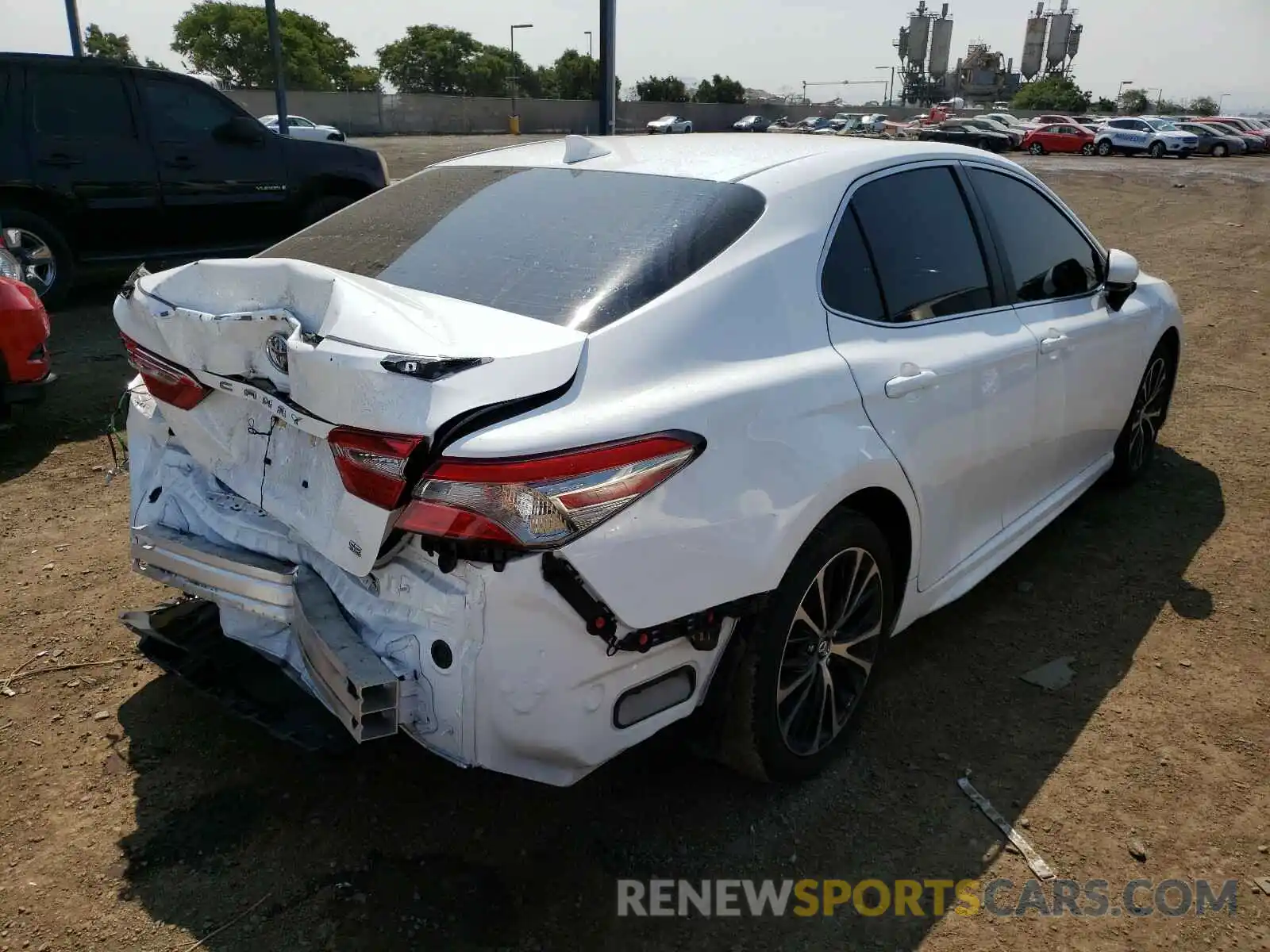 4 Photograph of a damaged car 4T1B11HK4KU794414 TOYOTA CAMRY 2019